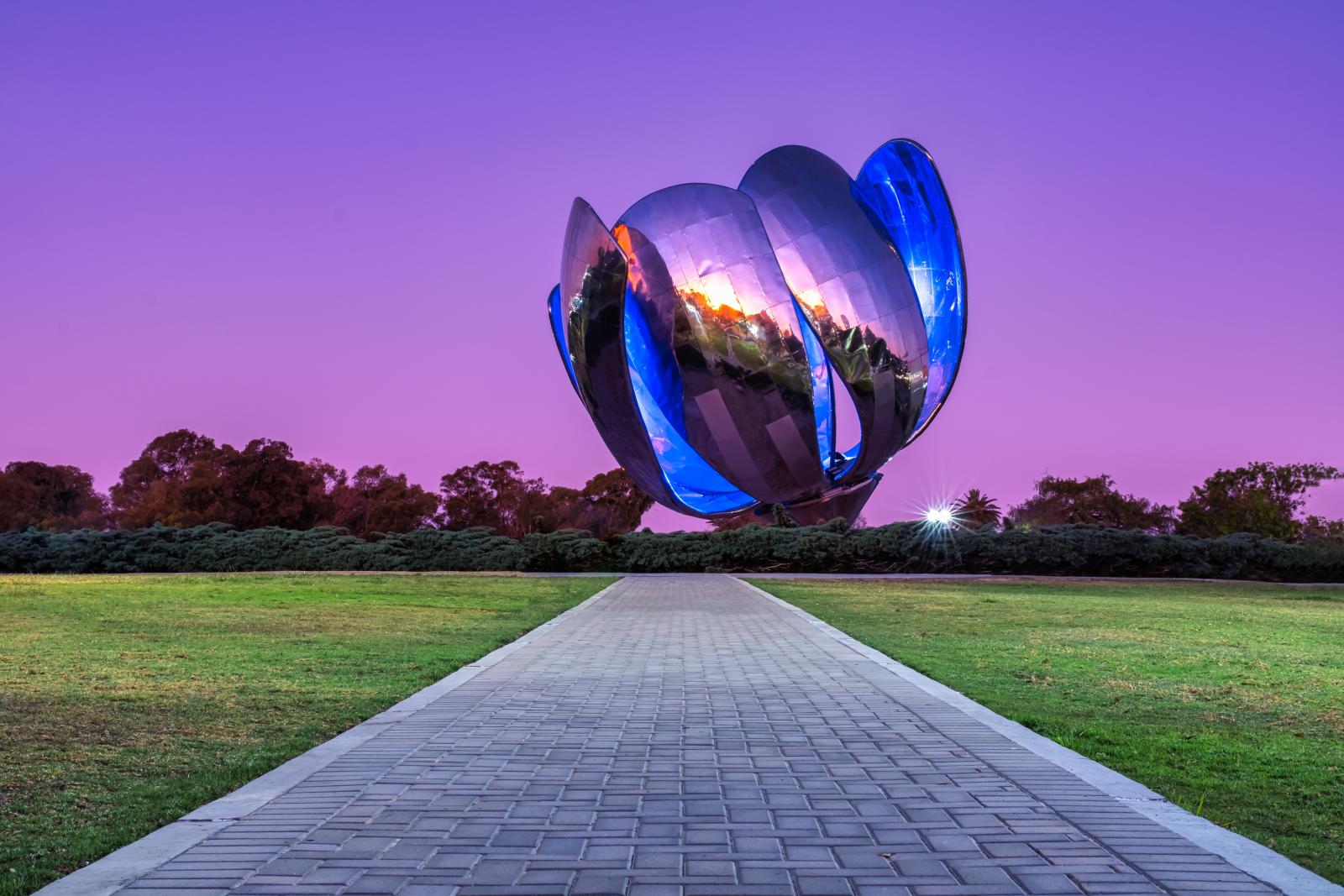 Metal flower sculpture at sunset, Beunos Aires