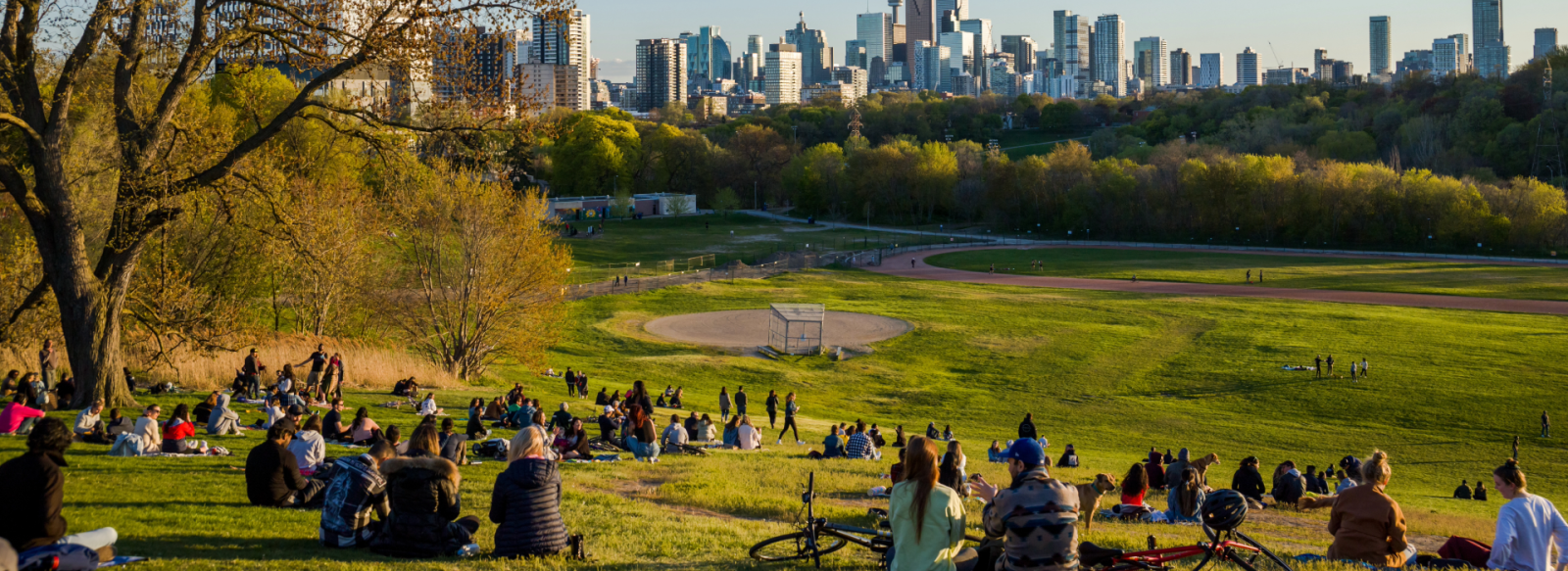 People in city park 