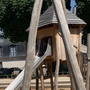Versailles monitoring - play equipment