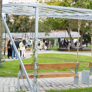 Seating in the Park Gorku green meeting area