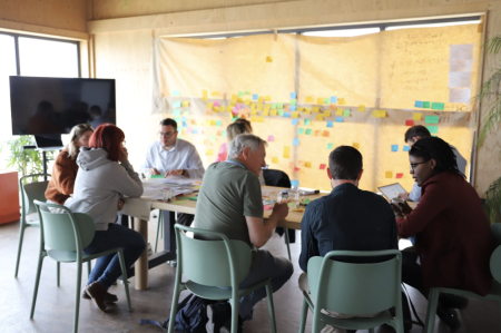 The workshop participants discussed the different pathways leading to the visions. Photo: Maija Airos, Syke.