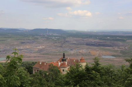 Jezeří Chateau, standing on the edge of vast open-pit mines, serves as a stark reminder of the region’s environmental challenges and ongoing transformation. Picture: Jukka-Pekka Ronkainen / Syke